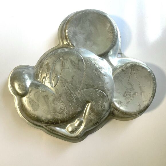 3 Vintage Wilton Disney‎ Aluminum Cake Pans Mickey Mouse Band Leader Donald Duck - Picture 4 of 8